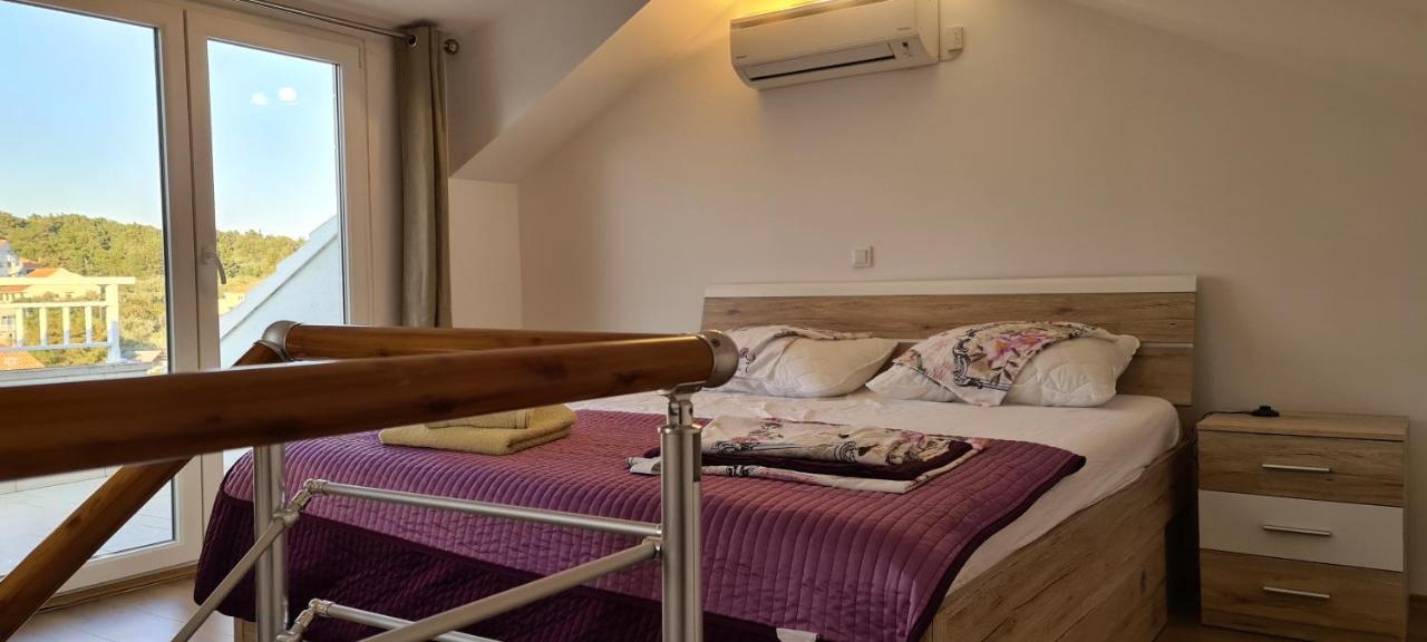 Luxury Apartments Oasis Lumbarda Extérieur photo