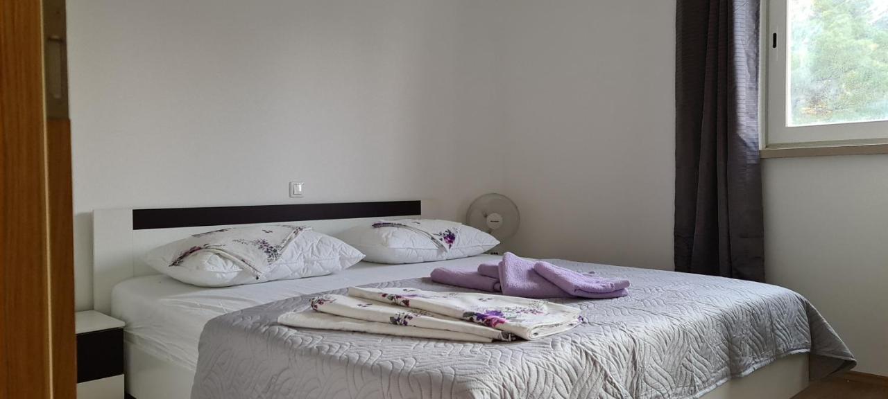 Luxury Apartments Oasis Lumbarda Extérieur photo