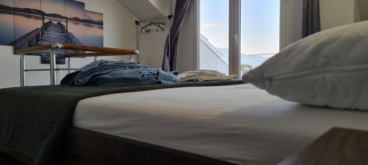Luxury Apartments Oasis Lumbarda Extérieur photo